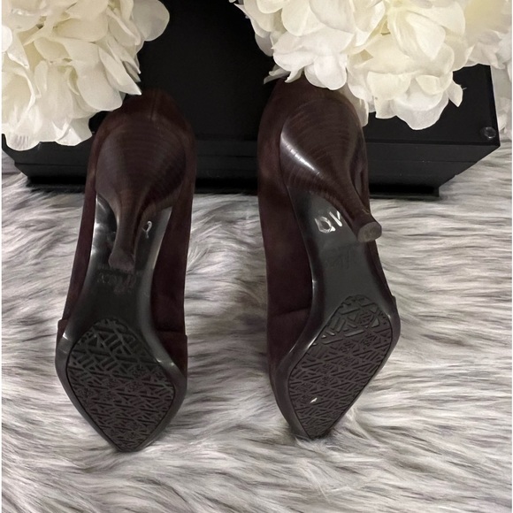 AK ANNE KLEIN IFLEX  👠 Ladies Brown Suede High Heels - Picture 3 of 9